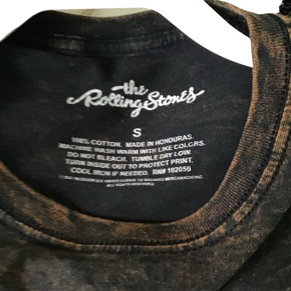The Rolling Stones Black Multi Tongues Tshirt Size Small - Picture 8 of 8
